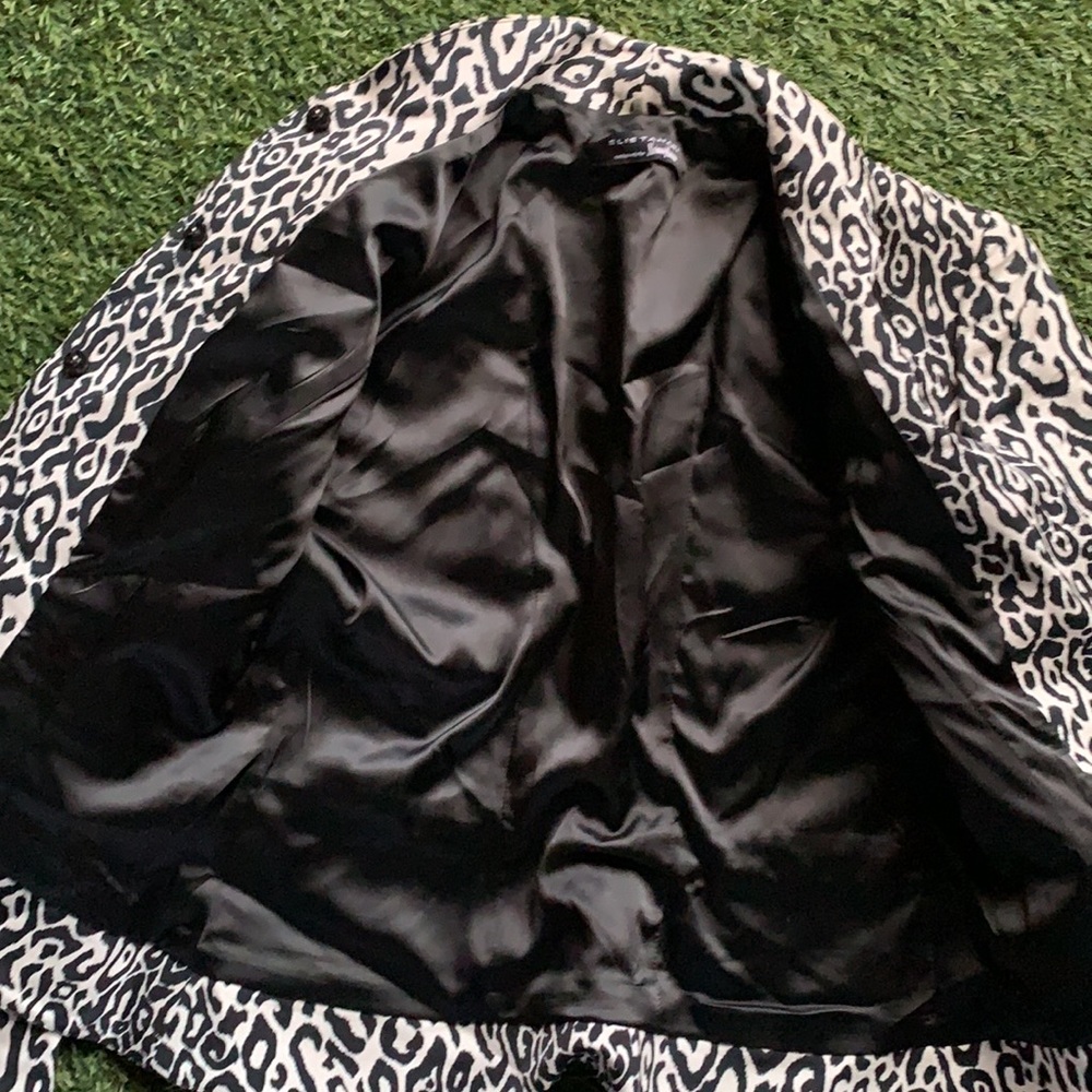 ❤️🔥Elie Tahari blazer ❤️🔥 - Picture 8 of 10